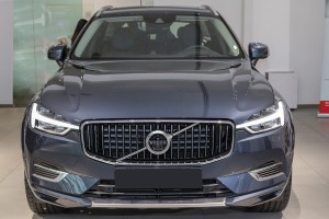 VOLVO XC60 II 2017+ INSCRIPTION DOKŁADKI ZDERZAKÓW ABS