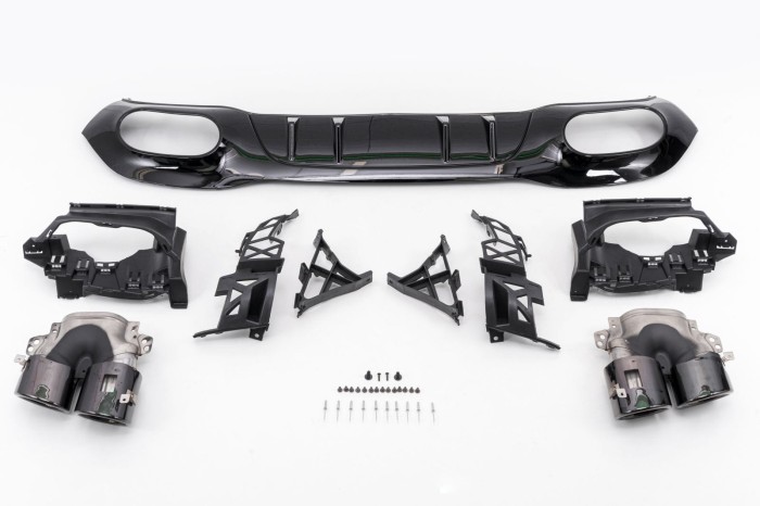 MERCEDES A-CLASS W177 2018-2023 HATCHBACK PRZED FACELIFTINGIEM DYFUZOR TYLNY ZESTAW STYLIZUJĄCY NA AMG A45