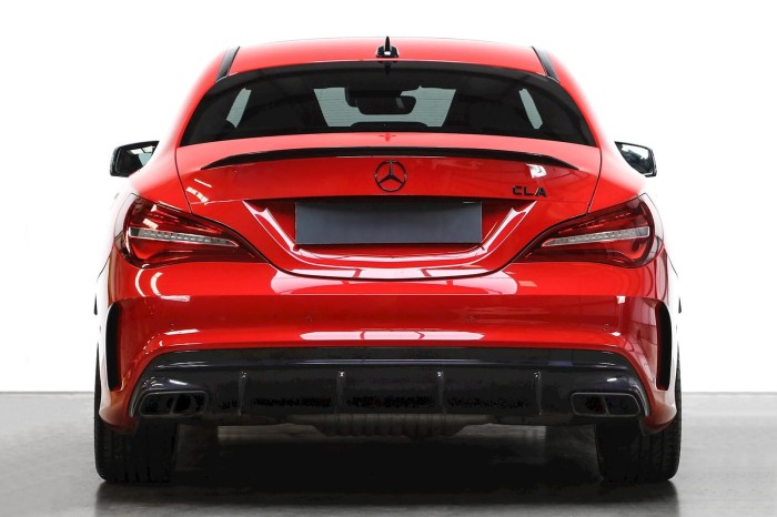 MERCEDES CLA C117 W117 2017-2019 SEDAN PO FACELIFTINGU DYFUZOR TYLNY ZESTAW STYLIZUJĄCY NA AMG CLA45