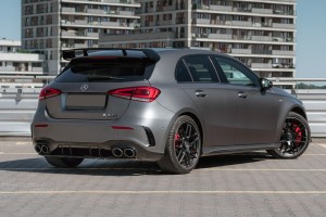 MERCEDES A-CLASS W177 2018-2023 HATCHBACK PRZED FACELIFTINGIEM DYFUZOR TYLNY ZESTAW STYLIZUJĄCY NA AMG A45