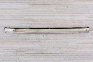 VOLKSWAGEN TOUAREG II 7P 2014-2018 PO FACELIFTINGU CHROMOWANA LISTWA PRZEDNIEGO ZDERZAKA LEWA 7P68532532ZZ