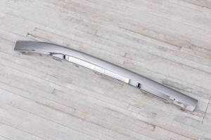 VOLKSWAGEN TOUAREG II 7P 2014-2018 PO FACELIFTINGU CHROMOWANA LISTWA PRZEDNIEGO ZDERZAKA PRAWA 7P68532533ZZ