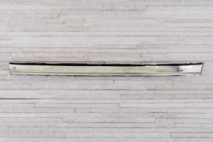 VOLKSWAGEN TOUAREG II 7P 2014-2018 PO FACELIFTINGU CHROMOWANA LISTWA PRZEDNIEGO ZDERZAKA PRAWA 7P68532533ZZ