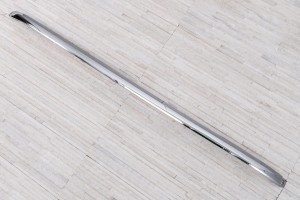 VOLKSWAGEN TOUAREG II 7P 2014-2018 PO FACELIFTINGU CHROMOWANA LISTWA PRZEDNIEGO ZDERZAKA ŚRODKOWA GÓRNA 7P68532452ZZ