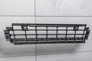 VOLKSWAGEN GOLF 8 VIII 5H 2020+ GRILL DOLNY KRATKA PRZEDNIEGO ZDERZAKA 5H0853677F
