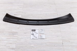 TOYOTA RAV4 IV XA40 2013-2015 PRZED FACELIFTINGIEM OCHRONNA LISTWA ZDERZAKA TYLNEGO ABS