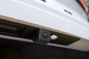 KIA CARENS III 2006-2013 KAMERA COFANIA Z LAMPĄ