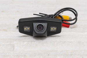 HONDA CITY V 2008-2013 KAMERA COFANIA Z LAMPĄ