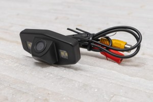 HONDA CITY V 2008-2013 KAMERA COFANIA Z LAMPĄ