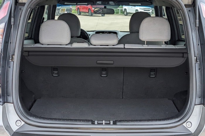 KIA SOUL I AM CZARNA ROLETA BAGAŻNIKA