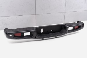 JEEP GLADIATOR JT 2018+ ZDERZAK TYLNY Z PDC