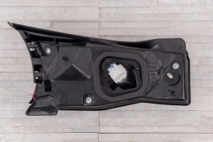 MAZDA CX-5 II KF 2017-2021 PRZED FACELIFTINGIEM LAMPA KLAPY TYLNEJ LED PRAWA KB8A513F0B