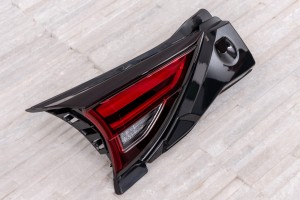 MAZDA CX-5 II KF 2017-2021 PRZED FACELIFTINGIEM LAMPA KLAPY TYLNEJ LED LEWA KB8A513G0B