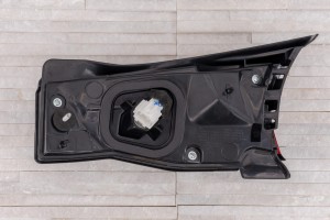 MAZDA CX-5 II KF 2017-2021 PRZED FACELIFTINGIEM LAMPA KLAPY TYLNEJ LED LEWA KB8A513G0B