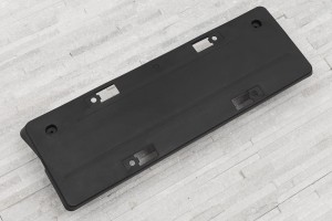 MERCEDES C-CLASS W205 2015-2019 PRZED FACELIFTINGIEM MOCOWANIE PRZEDNIEJ TABLICY REJESTRACYJNEJ A2058804900