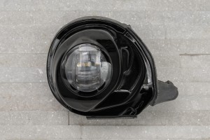 MAZDA 2 2017-2020 LAMPA PRZECIWMGIELNA LED PRZEDNIA LEWA  B63B51690