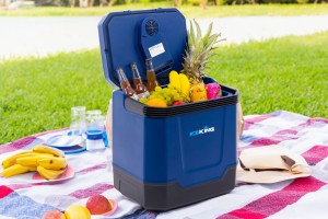 LODÓWKA TURYSTYCZNA IK-17-35L 35 L Z FUNKCJĄ GRZANIA DO +65° 12V USB 5V GŁOŚNIK BLUETOOTH NIEBIESKA + GRATIS