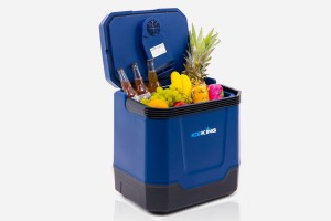 LODÓWKA TURYSTYCZNA IK-17-35L 35 L Z FUNKCJĄ GRZANIA DO +65° 12V USB 5V GŁOŚNIK BLUETOOTH NIEBIESKA + GRATIS