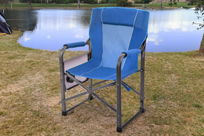 SKŁADANE KRZESŁO TURYSTYCZNE ZE STOLIKIEM NA NAPOJE NIEBIESKIE