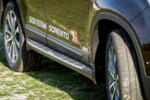 KIA SORENTO II XM 2009-2014 STOPNIE BOCZNE PROGI SAMOCHODOWE