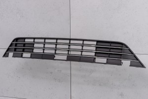 VW TOUAREG 2015-2018 KRATKA PRZEDNIEGO ZDERZAKA 7P6853671H