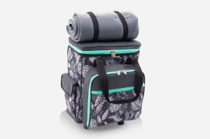 TURYSTYCZNA IZOLOWANA WALIZKA CHŁODZĄCA 25 L Z WYPOSAŻENIEM DLA 4 OS