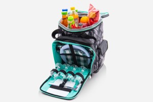 TURYSTYCZNA IZOLOWANA WALIZKA CHŁODZĄCA 25 L Z WYPOSAŻENIEM DLA 4 OS