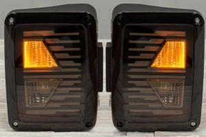 JEEP WRANGLER JK LAMPY TYLNE LED MODEL ARROW