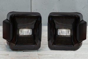JEEP WRANGLER JL 2018+ LAMPY TYLNE LED WERSJA EUROPEJSKA