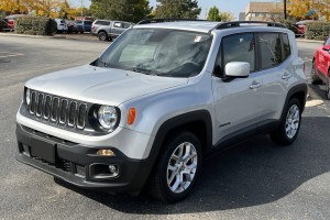 JEEP RENEGADE I BU 2015-2018 PRZED LIFTINGIEM RAMKA PRZEDNIEJ LAMPY PRZECIWMGIELNEJ LEWA 5XB28XS9AA