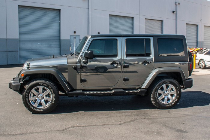 JEEP WRANGLER JK 2007-2018 KIERUNKOWSKAZ LEWY W BŁOTNIK 55077894AD