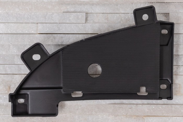 MAZDA 6 III GL 2018+ DRUGI FACELIFTING OSŁONA ATRAPY WSPORNIK PRAWY GSH750154