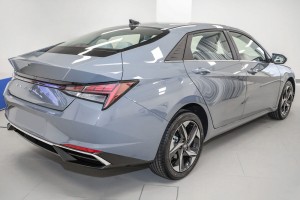 HYUNDAI ELANTRA VII CN7 2020+ CHROMOWANA LISTWA TYLNEGO ZDERZAKA PRAWA 86698AA000