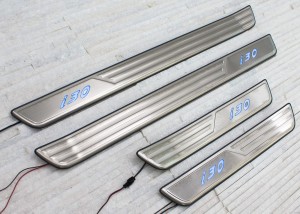 HYUNDAI i30 2007-2012 WYPRZEDAŻ LISTWY PROGOWE LED