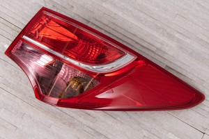 HYUNDAI SANTA FE III DM 2012-2015 PRZED FACELIFTINGIEM LAMPA KAROSERYJNA TYLNA PRAWA 924022W030