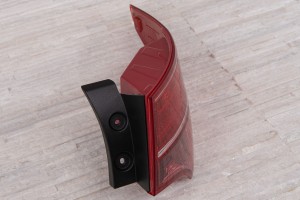 HYUNDAI SANTA FE III DM 2012-2015 PRZED FACELIFTINGIEM LAMPA KAROSERYJNA TYLNA PRAWA 924022W030