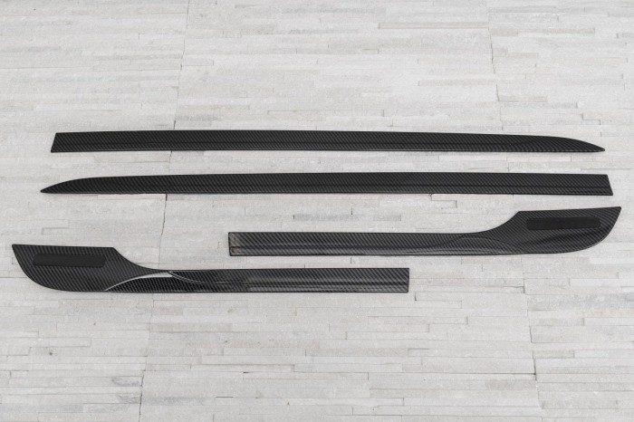 TOYOTA COROLLA XII 2019+ DEKORACYJNE LISTWY DRZWI CARBON