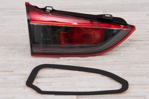 MAZDA 6 III GJ 2012-2015 SEDAN PRZED FACELIFTINGIEM LAMPA KLAPY TYLNEJ LEWA GHK1513G0D