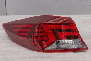 HYUNDAI ELANTRA VI AD 2018-2020 PO FACELIFTINGU KAROSERYJNA LAMPA TYLNA LEWA 92401F2500