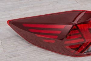 HYUNDAI ELANTRA VI AD 2018-2020 PO FACELIFTINGU KAROSERYJNA LAMPA TYLNA LEWA 92401F2500