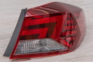 HYUNDAI ELANTRA VI AD 2018-2020 PO FACELIFTINGU KAROSERYJNA LAMPA TYLNA PRAWA 92402F2500