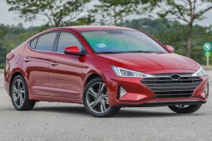 HYUNDAI ELANTRA VI AD 2018-2020 PO FACELIFTINGU LISTWA PRZEDNIEGO ZDERZAKA PRAWA 86564F2AA0