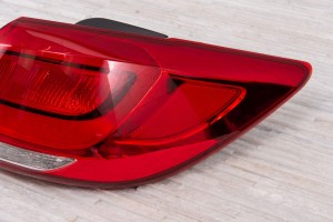 KIA SPORTAGE III SL 2014-2015 PO LIFTINGU KAROSERYJNA LAMPA TYLNA PRAWA 924013W510