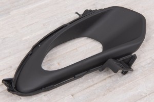 KIA CEED II JD 2012-2015 PRZED FACELIFTINGIEM RAMKA LAMPY PRZECIWMGIELNEJ PRZEDNIA PRAWA 86564A2000