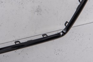 AUDI A4 B9 2015-2019 PRZED FACELIFTINGIEM RAMKA GRILLA CZARNA 8W0853651