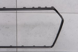 AUDI A4 B9 2015-2019 PRZED FACELIFTINGIEM RAMKA GRILLA CZARNA 8W0853651