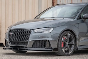 AUDI RS3 8VA 2013-2016 PRZED FACELIFTINGIEM RAMKA GRILLA CZARNA 8V5853651