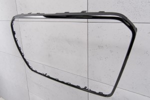 AUDI RS3 8VA 2013-2016 PRZED FACELIFTINGIEM RAMKA GRILLA CZARNA 8V5853651