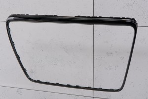 AUDI RS4 B8 2007-2011 PRZED FACELIFTINGIEM RAMKA GRILLA CZARNA 8E0853651