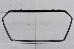 AUDI S3 8V 2017-2020 PO FACELIFTINGU CZARNA RAMKA GRILLA 8V3853651